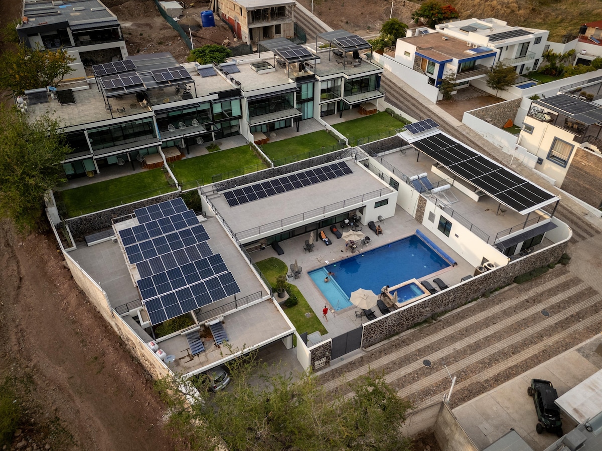 House in a condominium with heated pool and A/C