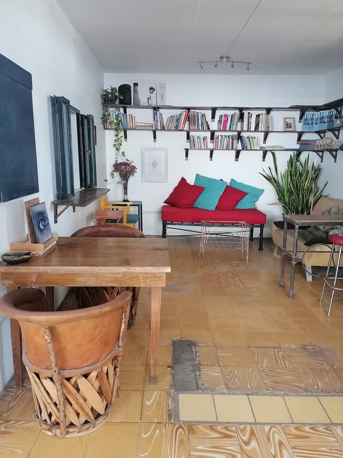 Loft2 artist house, coworking, high speed internet