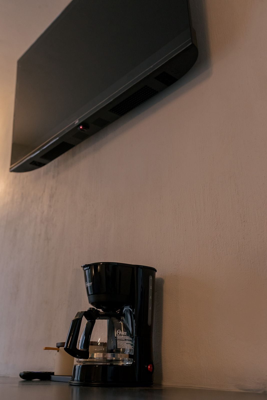 Equipped Suite with on-site parking