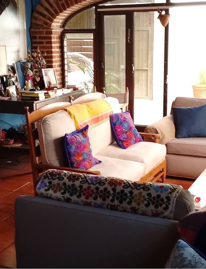 “Women Only” Artist's Home